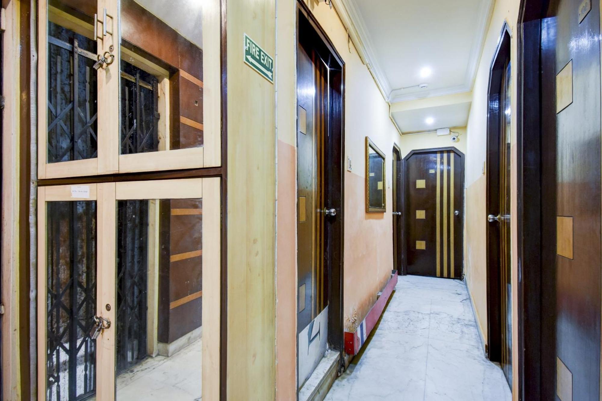 כלכותה Flagship Hotel New Tiger Inn מראה חיצוני תמונה